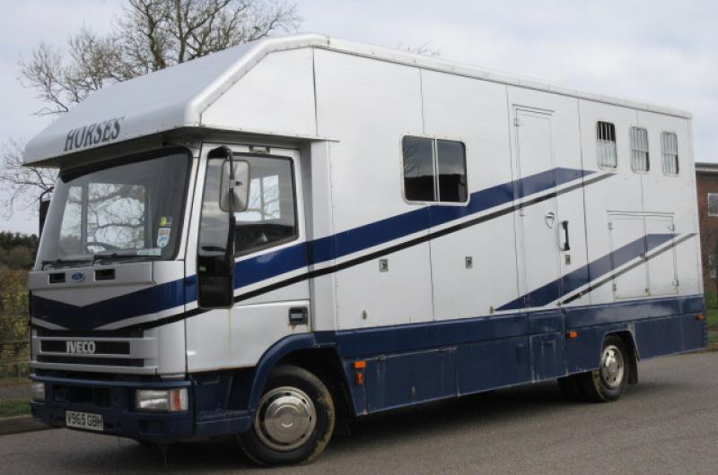 22-288-*NEW PRICE* 2000 Iveco Eurocargo 75E15 Coach built Highbury Coach builders. Stalled for 3. Smart living. Sleeping for 4. Toilet and shower.